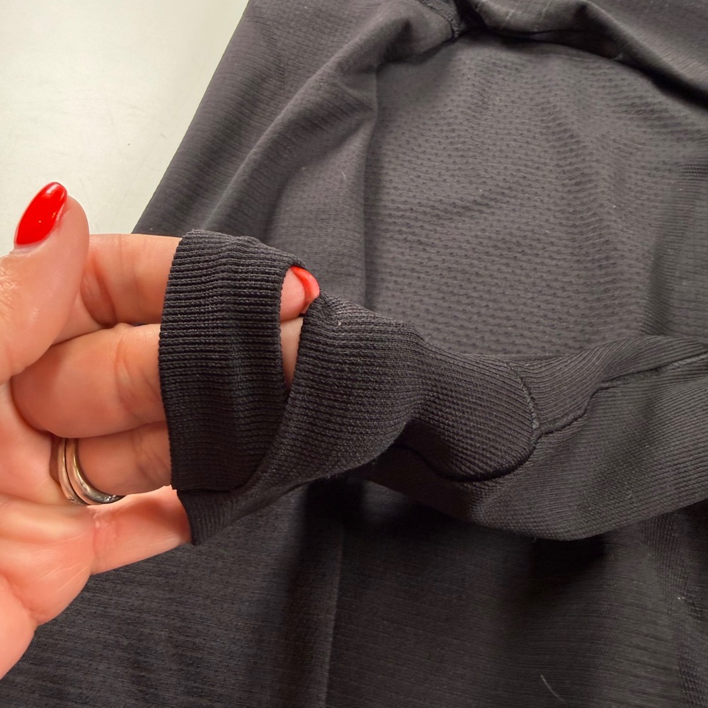 Lululemon Run Swiftly Long Sleeve Black Thumbhole Top Women's Size 8 - Picture 8 of 8